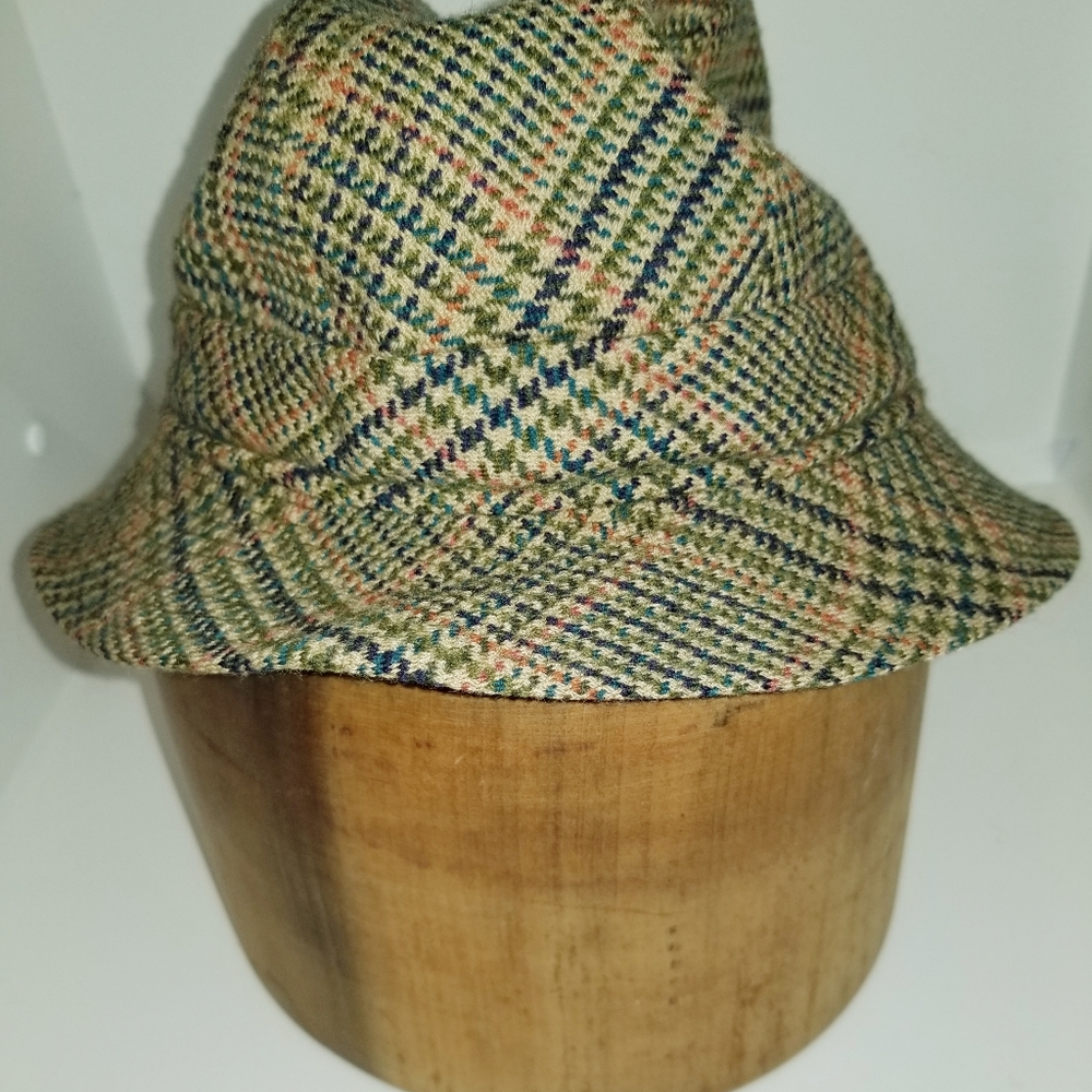 VINTAGE IRISH WOOL BUCKET HAT/AVOCA HAND WEAVERS/PURE NEW WOOL/SIZE M/LINED